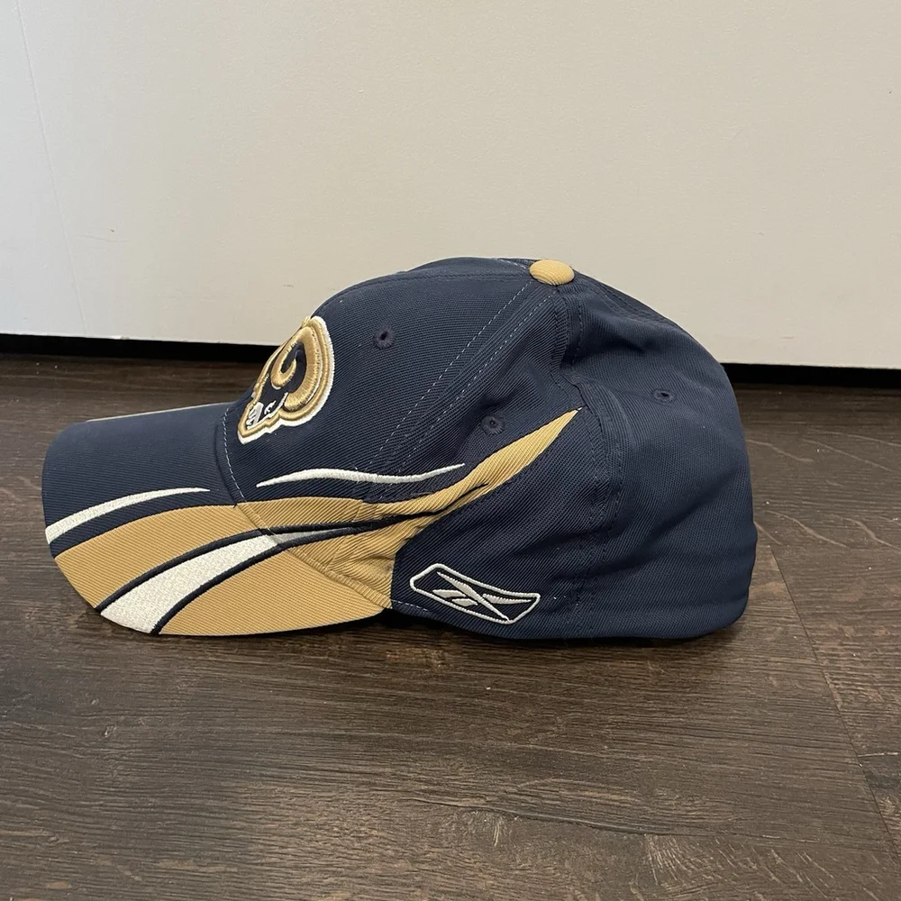 Vintage Reebok St. Louis Rams OSFM NFL Equipment Hat Cap Blue White Gold Mens